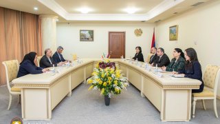 ՀՀ քննչական կոմիտեի նախագահ Արթուր Պողոսյանը հանդիպել է ՀՀ-ում ԻԻՀ արտակարգ և լիազոր դեսպանին